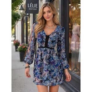 Dress Women Flower Blue, Black & Purple Midi Size‎ M Dress (Reg: $50)
